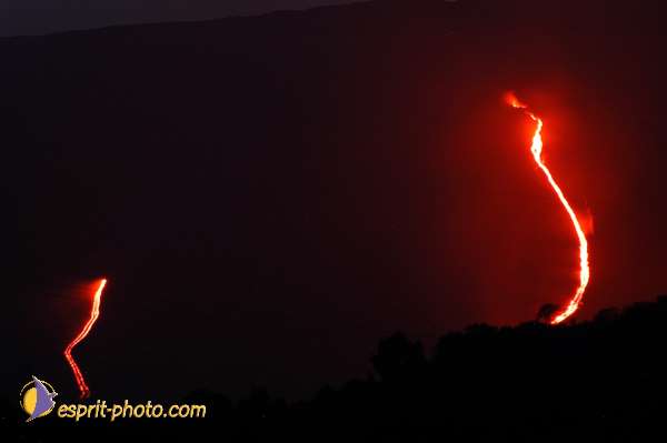 Nom de l'image : D1177827-1 — Description :  Etna - Eruption du volcan sur l'Etna en Sicile le 15/09/2005