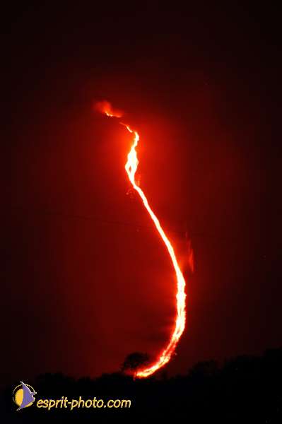 Nom de l'image : D1177830-1 — Description :  Etna - Eruption du volcan sur l'Etna en Sicile le 15/09/2005