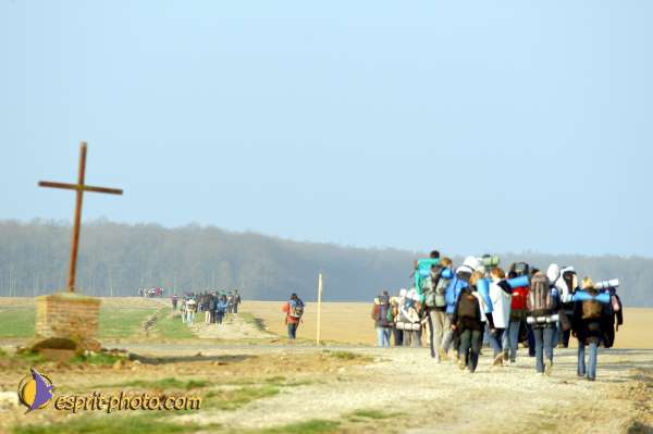 Nom de l'image : D1022538-01b — Description :  Pèlerinage des étudiants à Notre Dame de Chartres - 22+23 mars 2