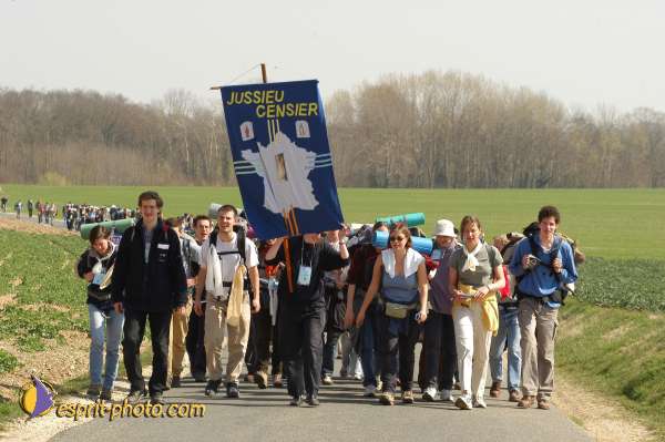 Nom de l'image : D1022948-01 — Description :  Pèlerinage des étudiants à Notre Dame de Chartres - 22+23 mars 2