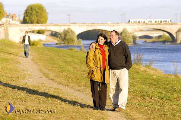 Nom de l'image : Couples_D1006940-01 — Description :  Famille de Capel - Ménopose - Adolescentes - Lecture Chrétien -