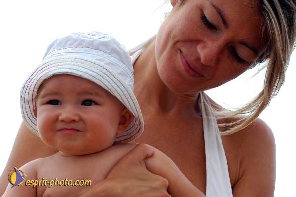 Nom de l'image : D1166867-1 — Description :  Mère et enfant - aleitement