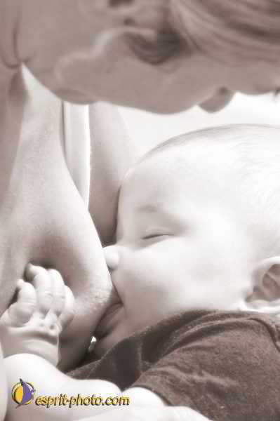 Nom de l'image : D1167100-1sp — Description :  Mère et enfant - aleitement