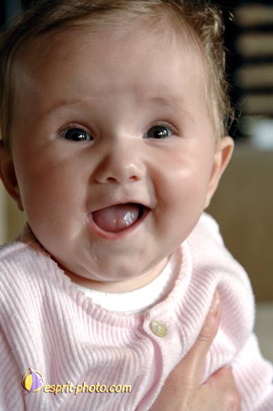 Nom de l'image : Bebe_0-6_Mois_E2067393_1 — Description :