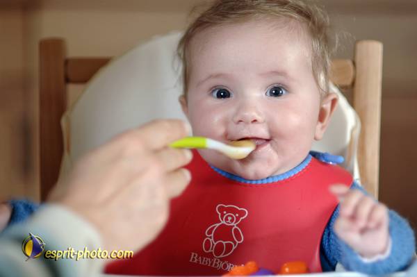 Nom de l'image : Bebe_0-6_Mois_E2067605_1 — Description :