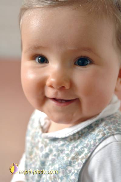 Nom de l'image : Bebe_6_Mois_E2068463_1 — Description :