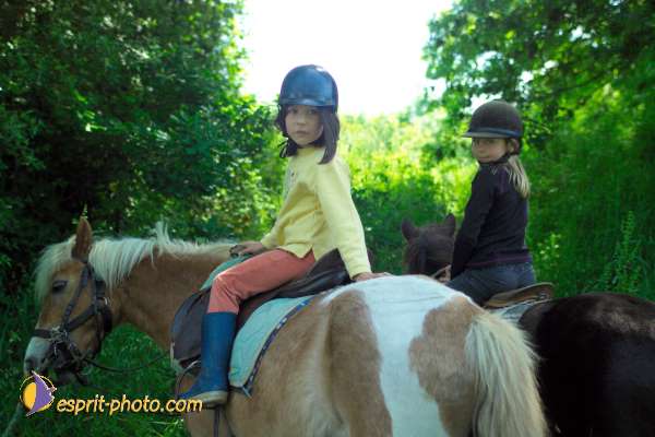 Nom de l'image : Enfant_Animaux_K1000983-01 — Description :