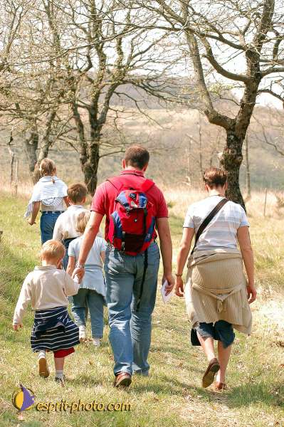 Nom de l'image : D1025503-01 — Description :  Pâque 2003 - Communauté de l'Agnaux - Plavilla