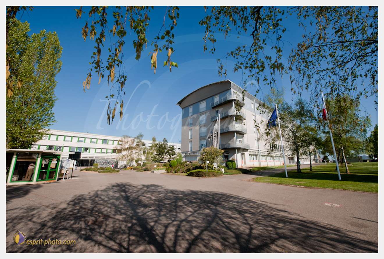 Nom de l'image : D30102043a.com — Description :