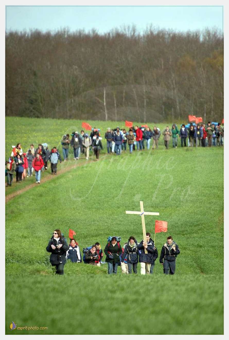 Nom de l'image : D1120105-01rt — Description :  PE?lerinage de Chartres 2004