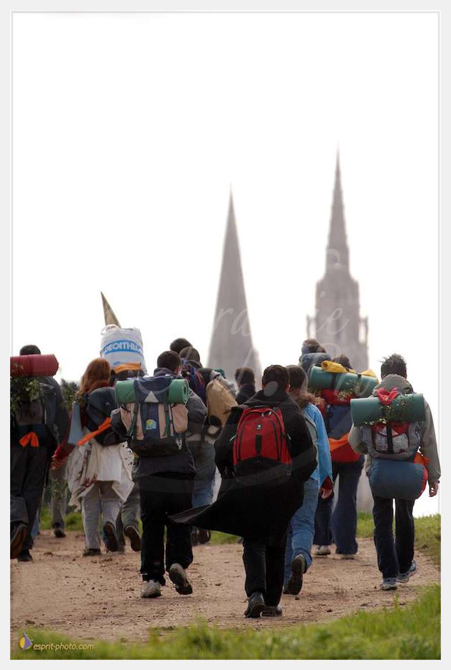 Nom de l'image : D1120441-01 — Description :  PE?lerinage de Chartres 2004