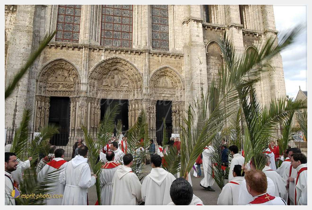 Nom de l'image : D1121051-01 — Description :  PE?lerinage de Chartres 2004