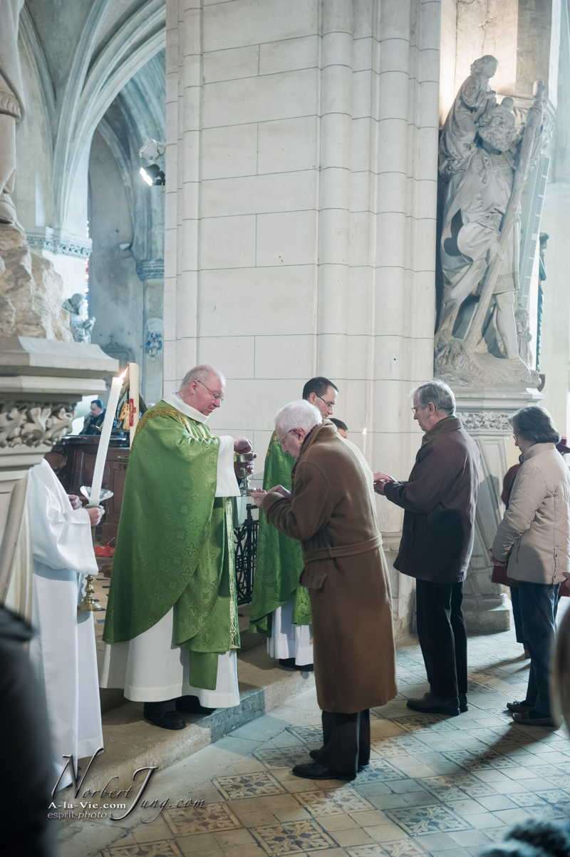 Nom de l'image : Messe-a-Notre-Dame_2013-01-27__(c)Norbert-Jung.com_D3s096417 — Description :