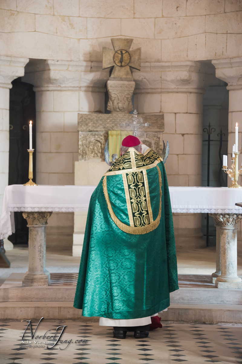 Nom de l'image : Vepres-a-Notre-Dame-de-Verneuil_2013-01-27__(c)Norbert-Jung.com_D3s096543 — Description :