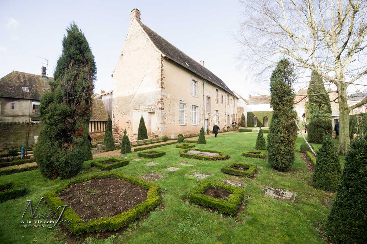 Nom de l'image : Visite-de-Verneuil-avec-le-Maire_2013-01-27__(c)Norbert-Jung.com_D3s096519 — Description :