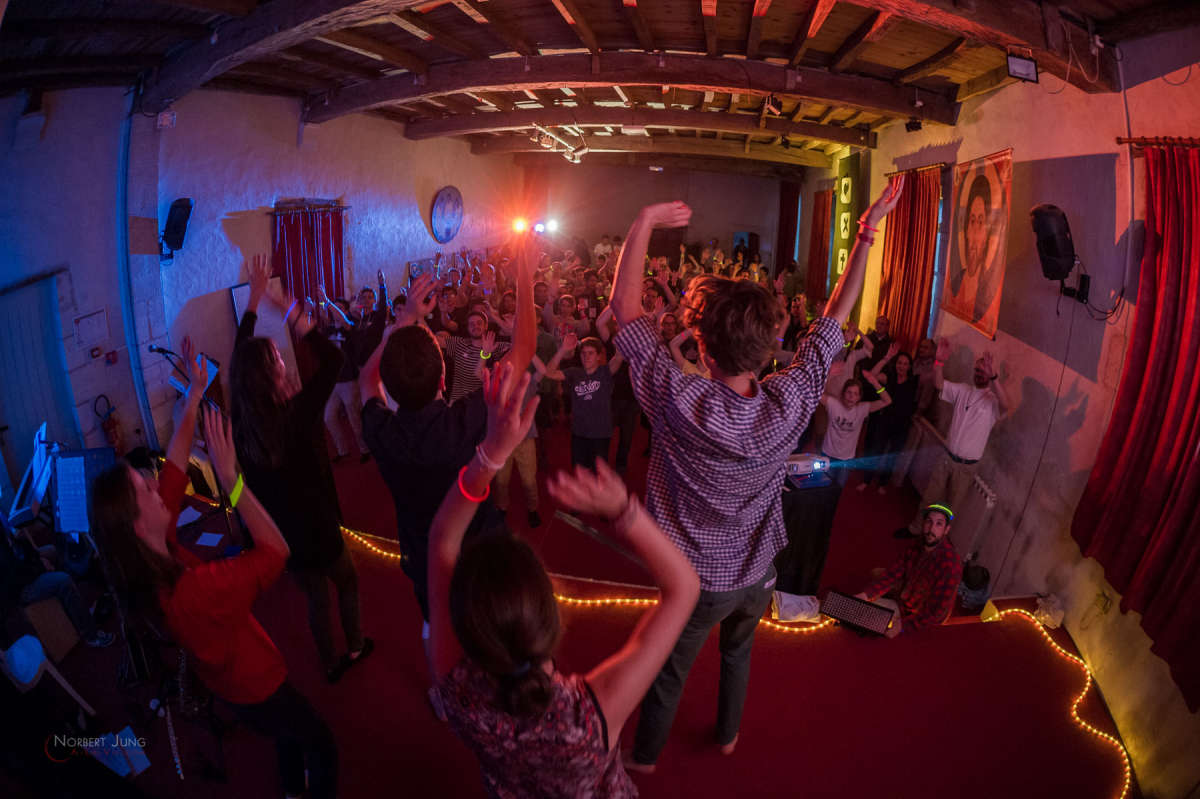 Nom de l'image : 160521_212239_D3s131087 — Description :